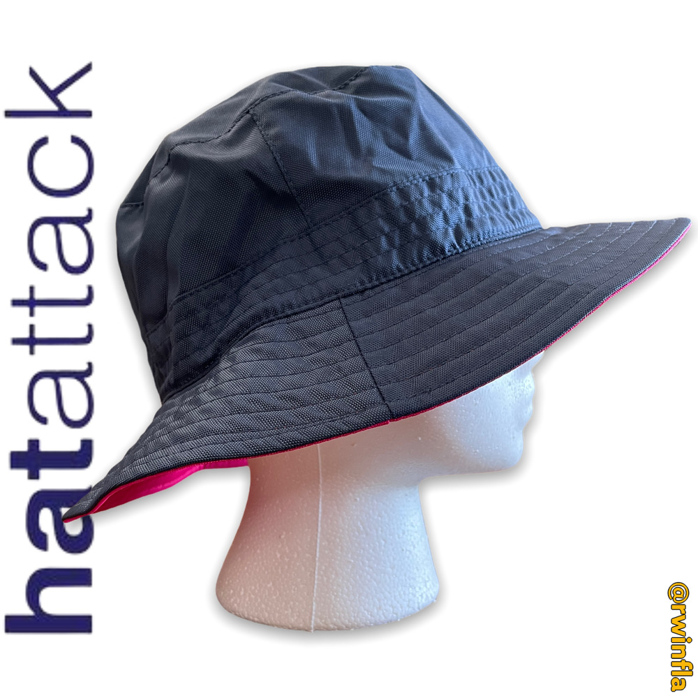 Hat Attack Bucket Sun Beach Nylon 2 Tone Navy NWT